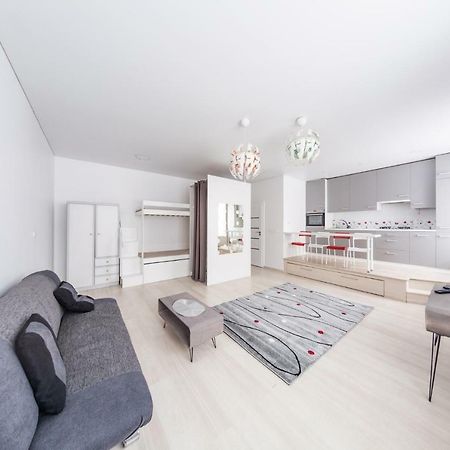 Sandra Apartamentai Каунас Екстериор снимка